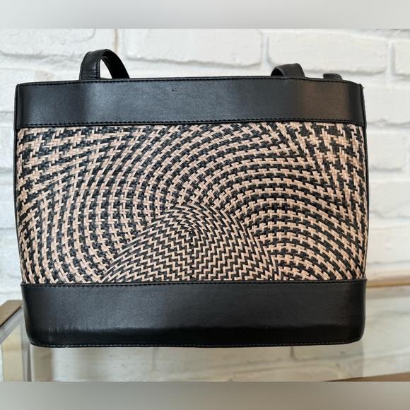 LeSac Black and Cream Woven Handbag with  Zip Closure. May be vintage. - Picture 1 of 7